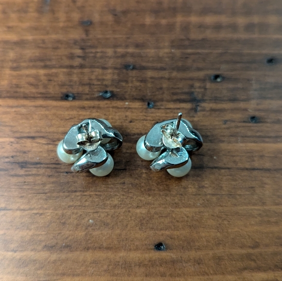 Pearl and Zircon Silver Earrings - Picture 5 of 5